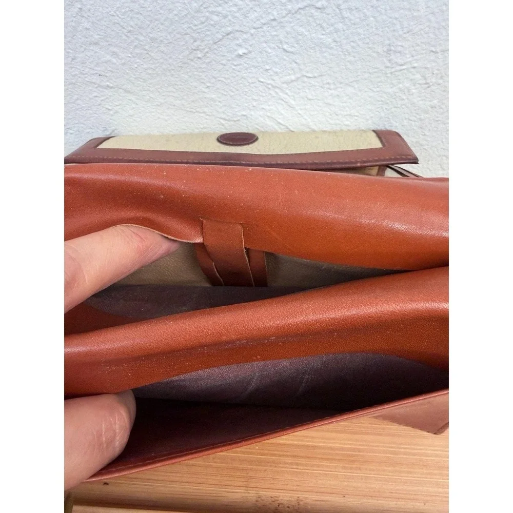 Dooney & Bourke Vintage All Weather Leather Wallet Brown Tan‎ USA Made